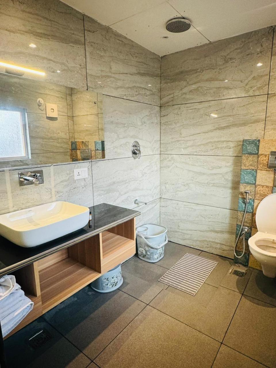 De Elaaf The Luxury Stay Srīnagar 외부 사진