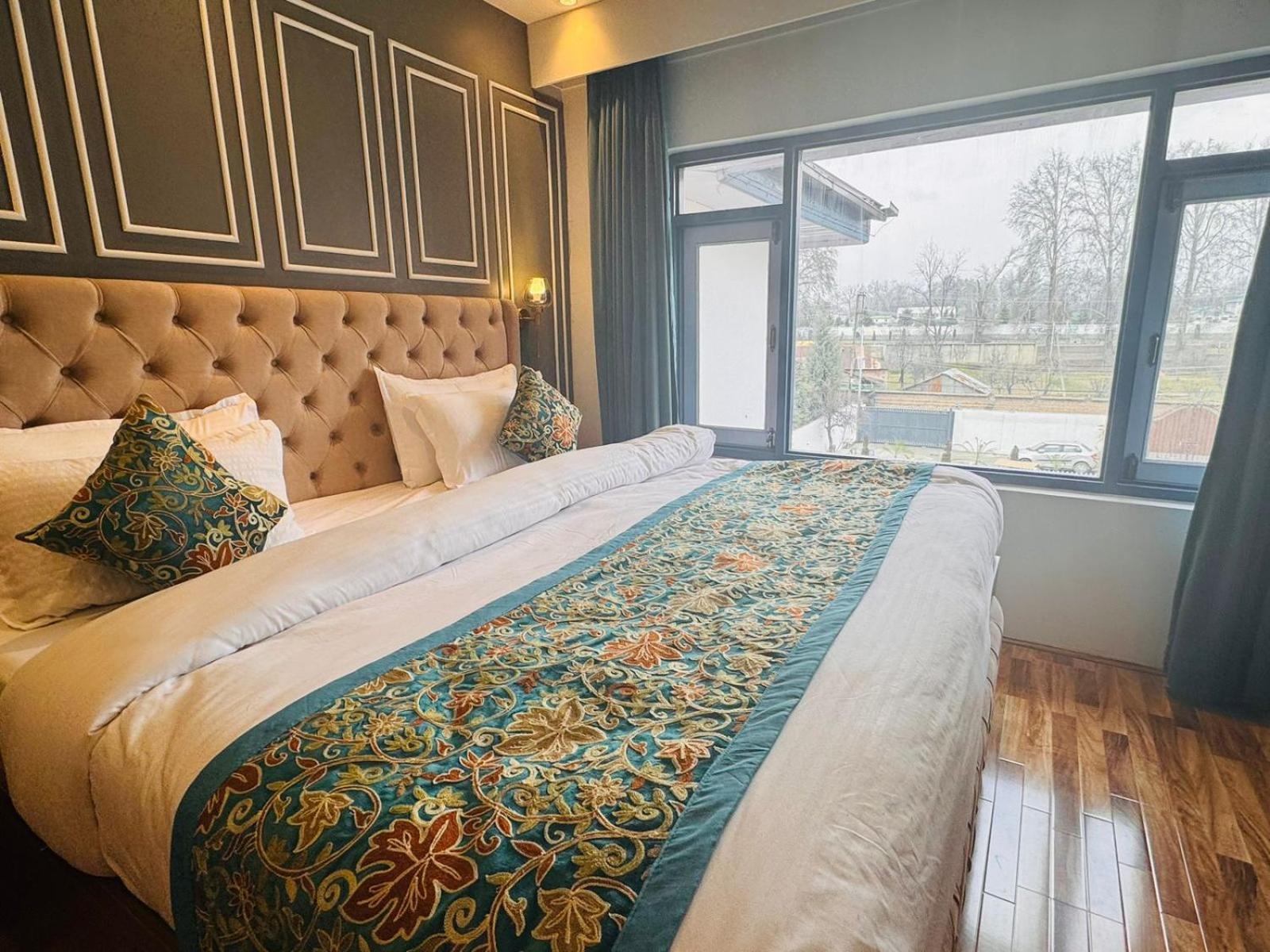 De Elaaf The Luxury Stay Srīnagar 외부 사진